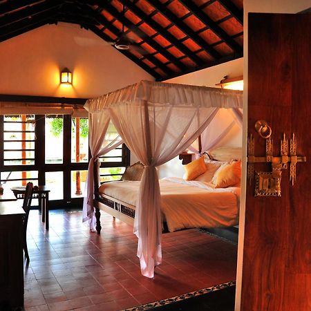 Punnamada Resort Alappuzha Exterior photo