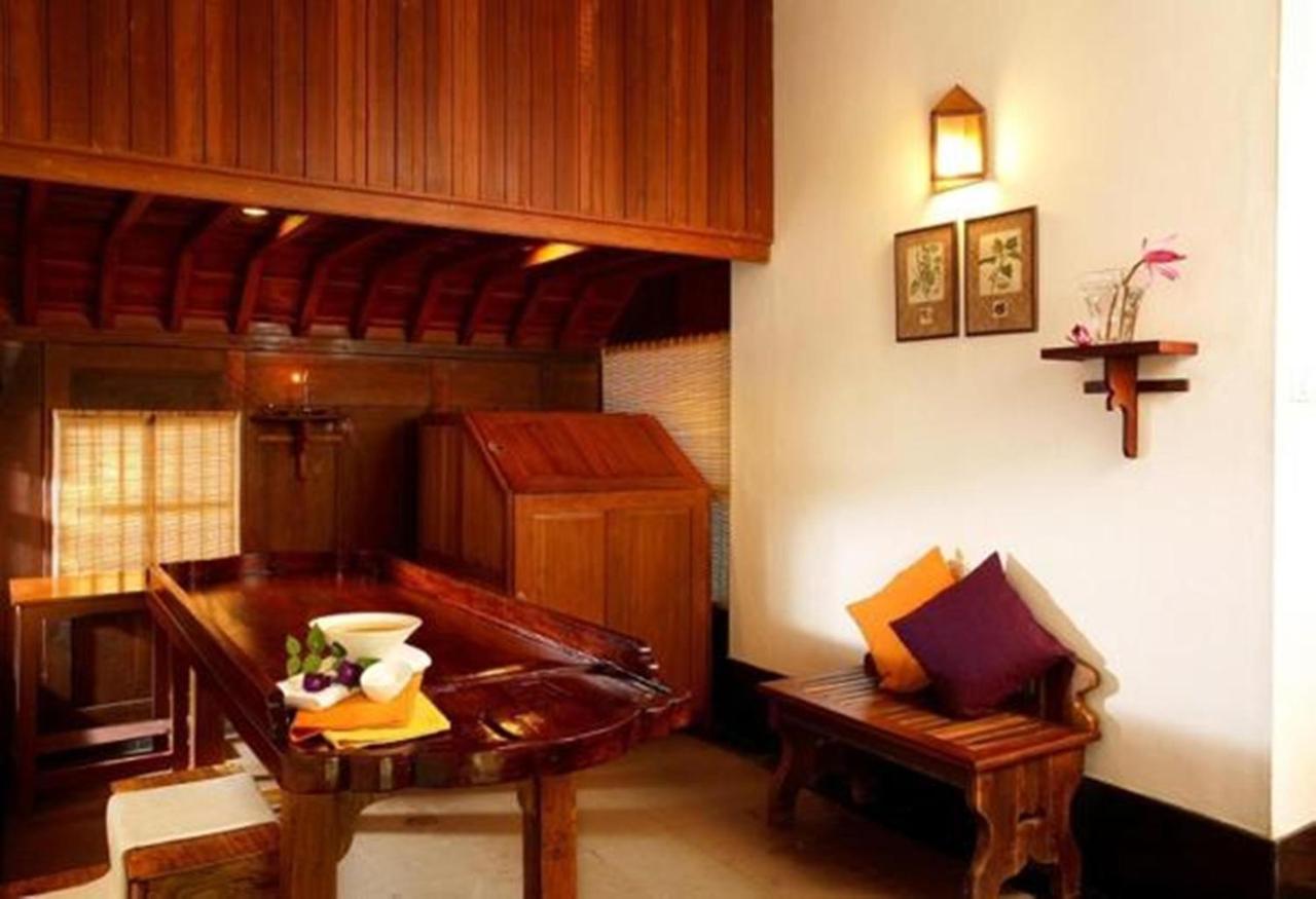 Punnamada Resort Alappuzha Exterior photo