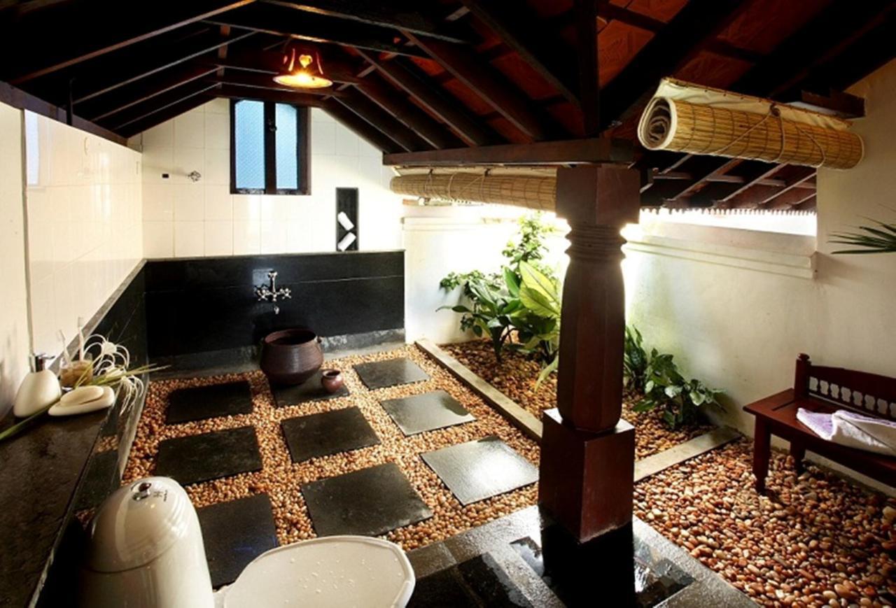 Punnamada Resort Alappuzha Exterior photo